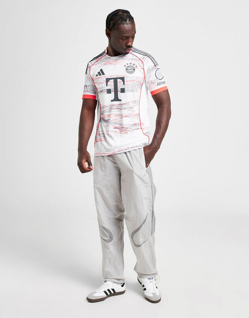 FC Bayern Munich 2025/26 Away Shirt
