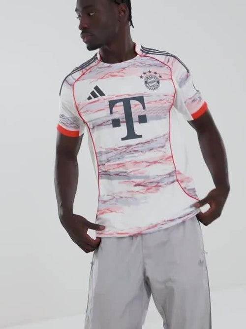 FC Bayern Munich 2025/26 Away Shirt