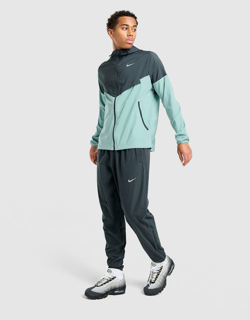 Challenger Woven Track Pants