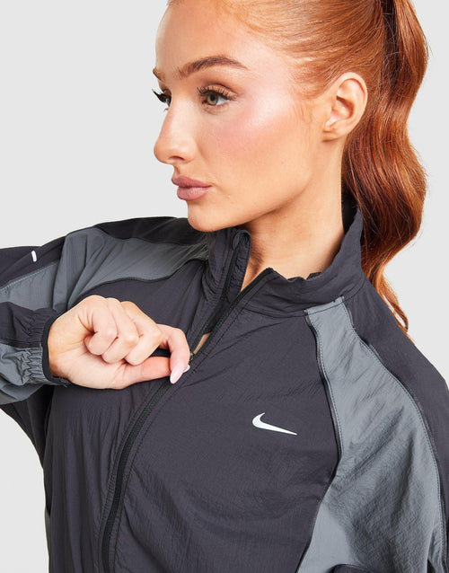 Running Swift Colour Block Jacket