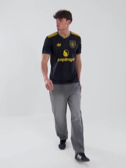 Manchester United 2025/26 Fernandes #8 Third Shirt