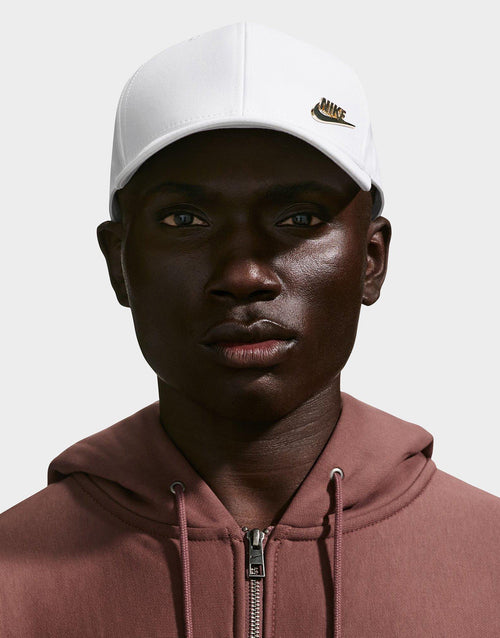 Dri-FIT Club Structured Metal Logo Cap