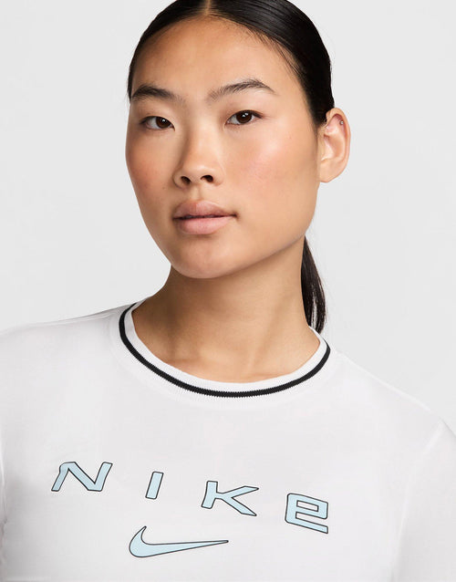 Sportswear Chill Knit Cropped Graphic T-Shirt