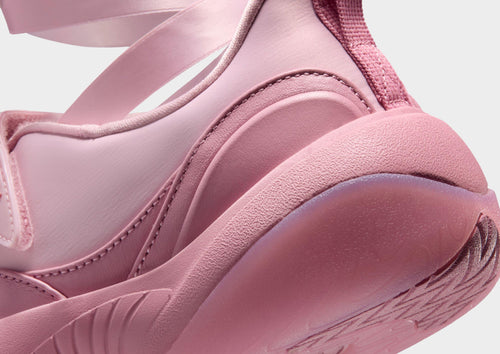 Pointe Women's