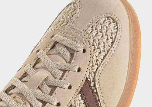 Gazelle Indoor Women's