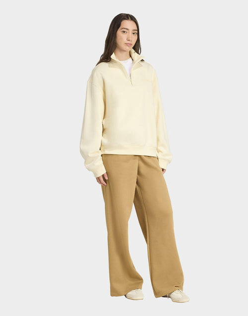 Essential Linear 1/4 Zip Fleece