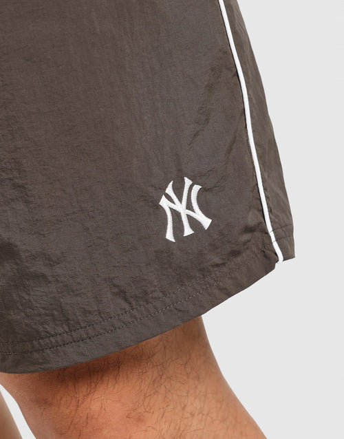 Emb Logo Piped Beach Short