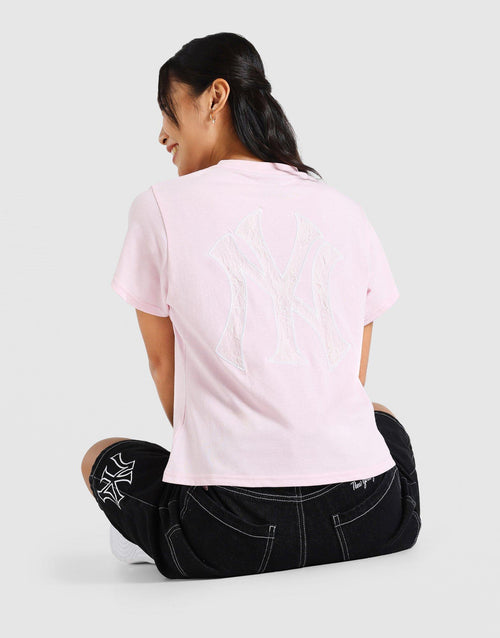 NY Yankees Lace Appliqué T-Shirt
