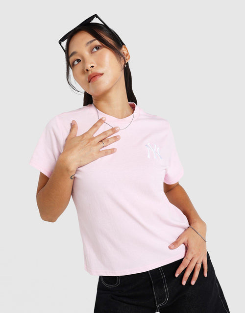 NY Yankees Lace Appliqué T-Shirt
