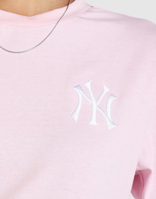 NY Yankees Lace Appliqué T-Shirt