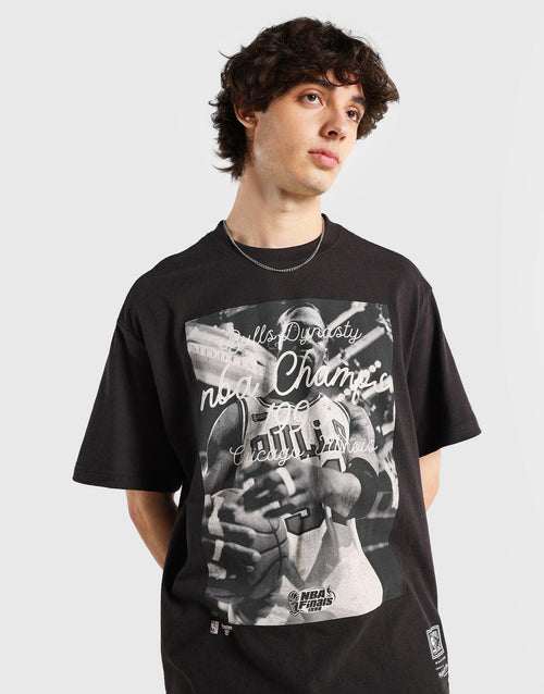 Dynasty T-Shirt Bulls