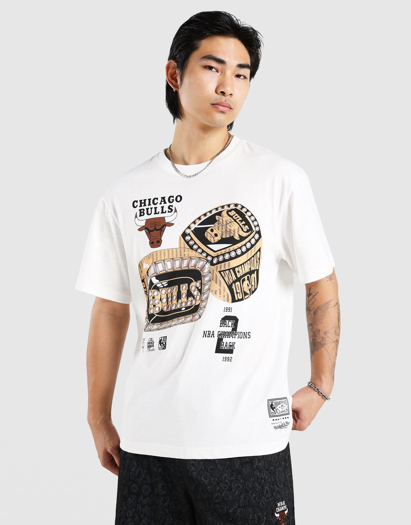 White Mitchell & Ness Back 2 Back T-Shirt Chicago Bulls - JD