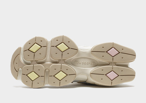 9060 Women's