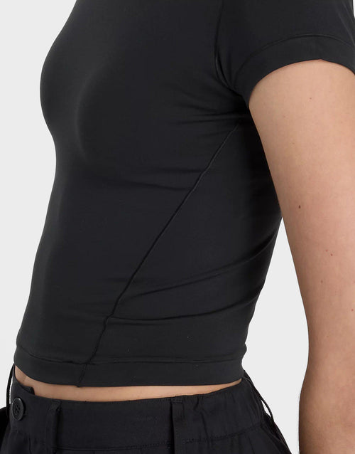 Define Fitted T-Shirt