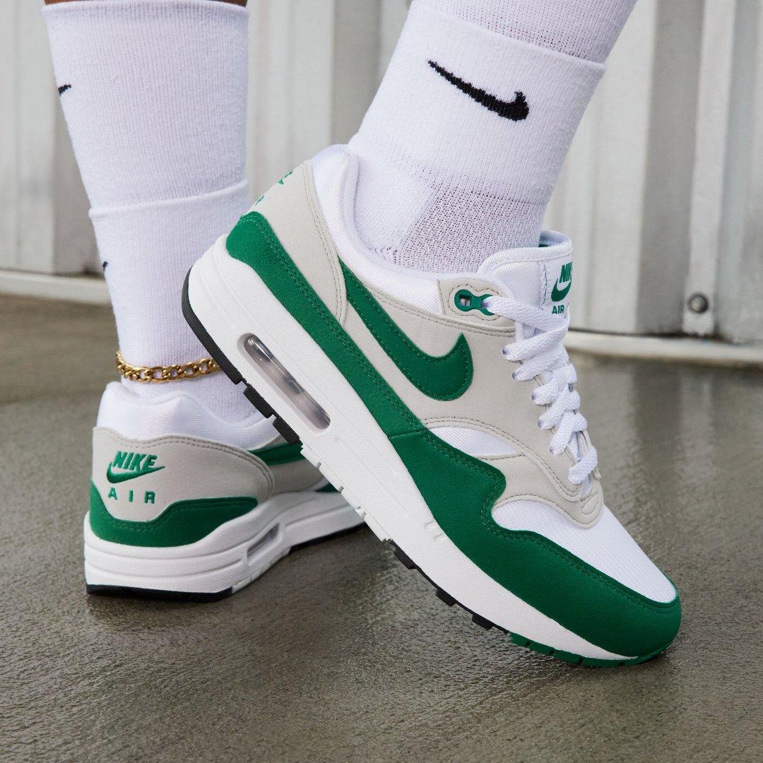 womens 2020 nike air max