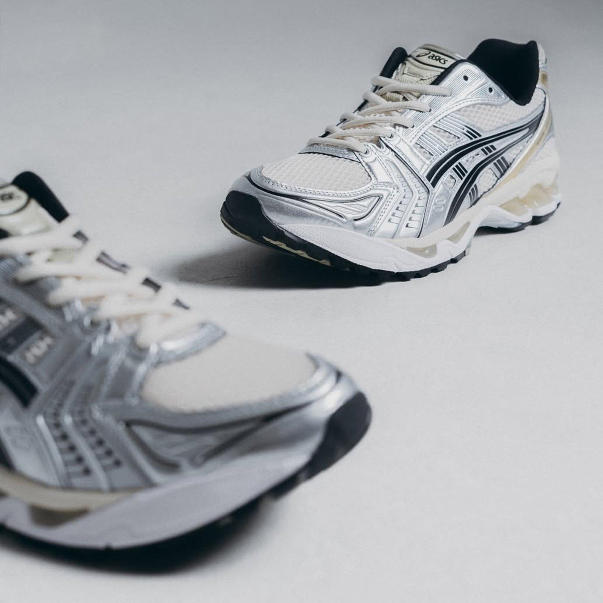 Women's Asics Gel-Kayano