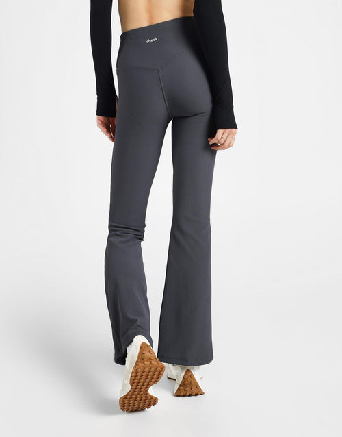 Off Duty Flare Leggings