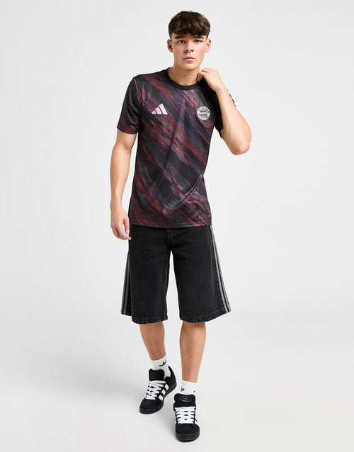 FC Bayern Munich Pre Match Shirt
