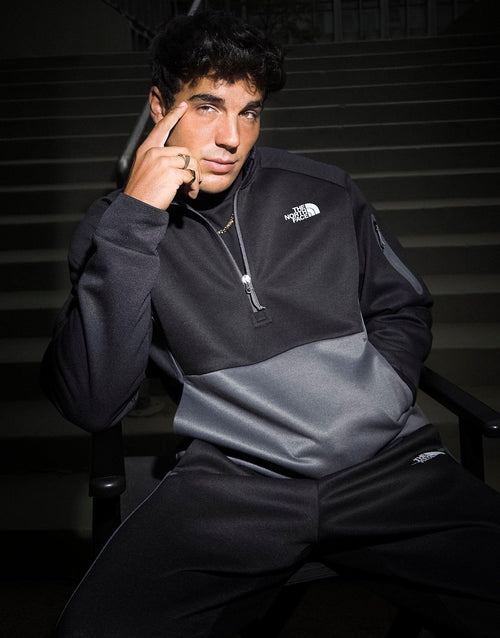 Tek 1/2 Zip Top