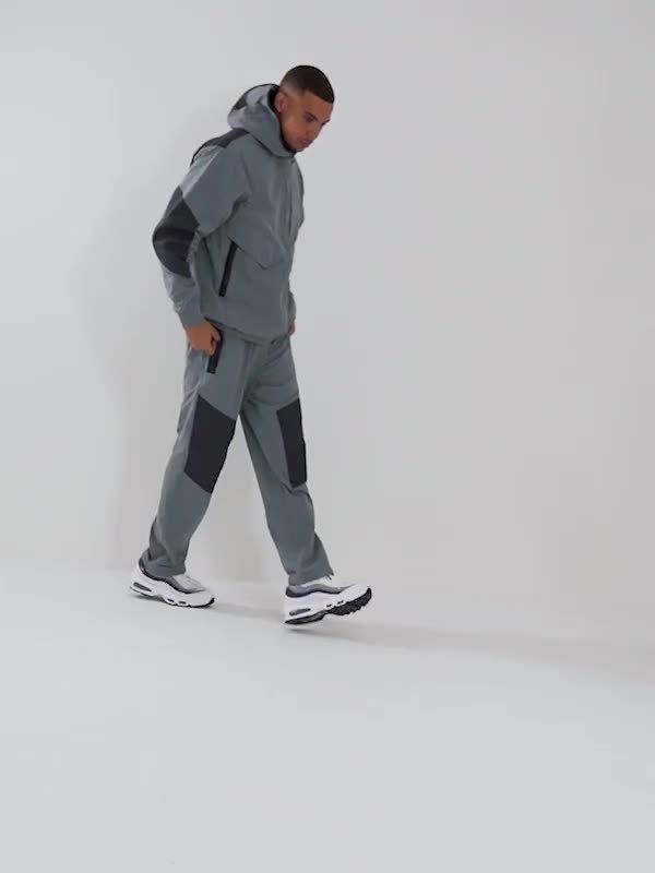 nike woven cargo pants grey