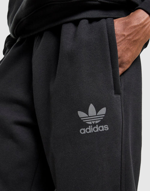 Trefoil Joggers