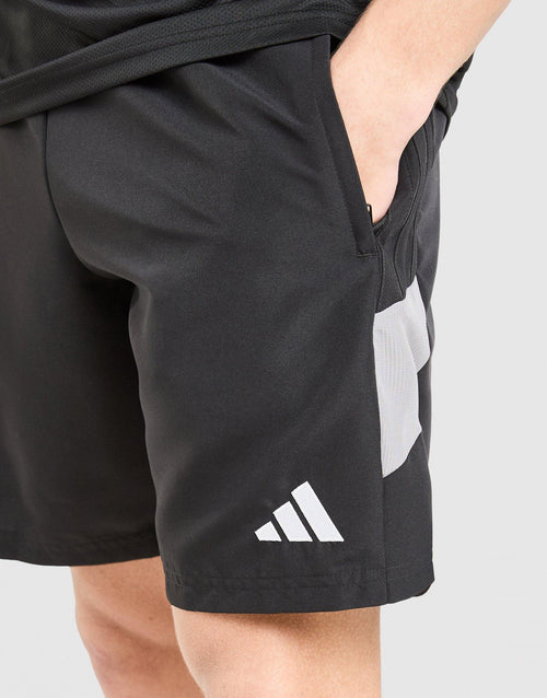 Tiro Woven Shorts