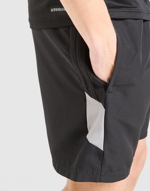 Tiro Woven Shorts