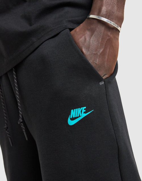 Tech Mix Shorts