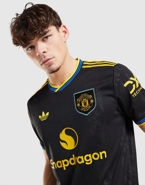 Manchester United 2025/26 Fernandes #8 Third Shirt
