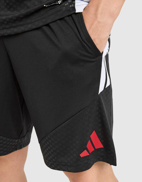 Liverpool FC Tiro 26 Training Shorts