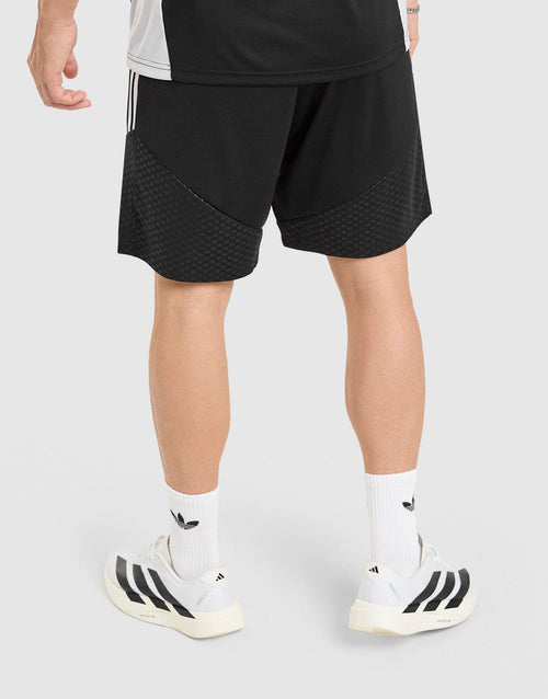 Liverpool FC Tiro 26 Training Shorts