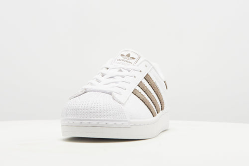 Superstar Junior's