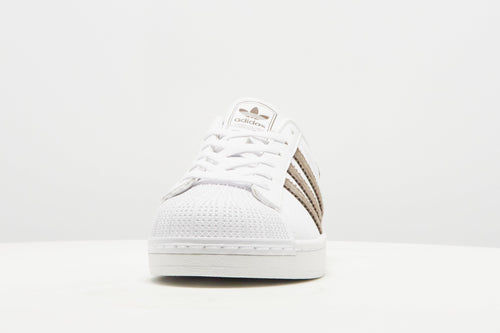 Superstar Junior's