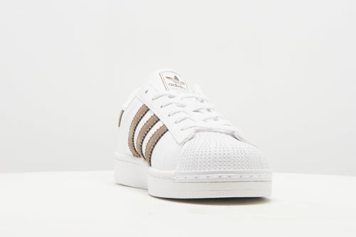 Superstar Junior's