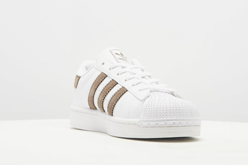 Superstar Junior's
