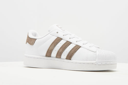 Superstar Junior's