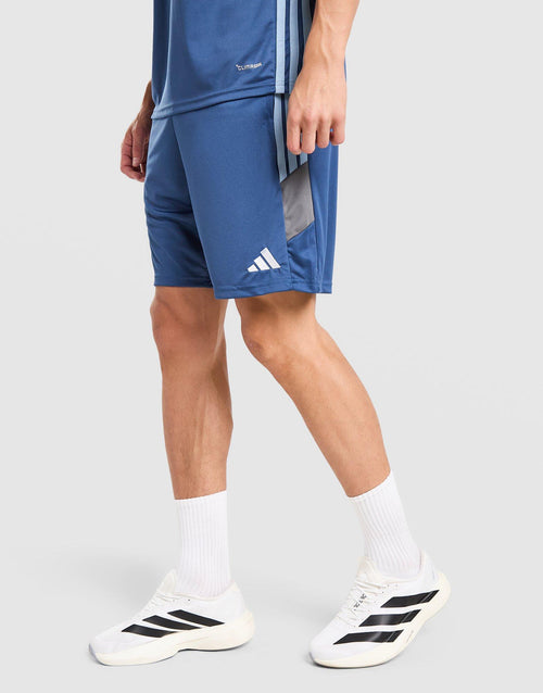 Tiro 26 Essentials Shorts