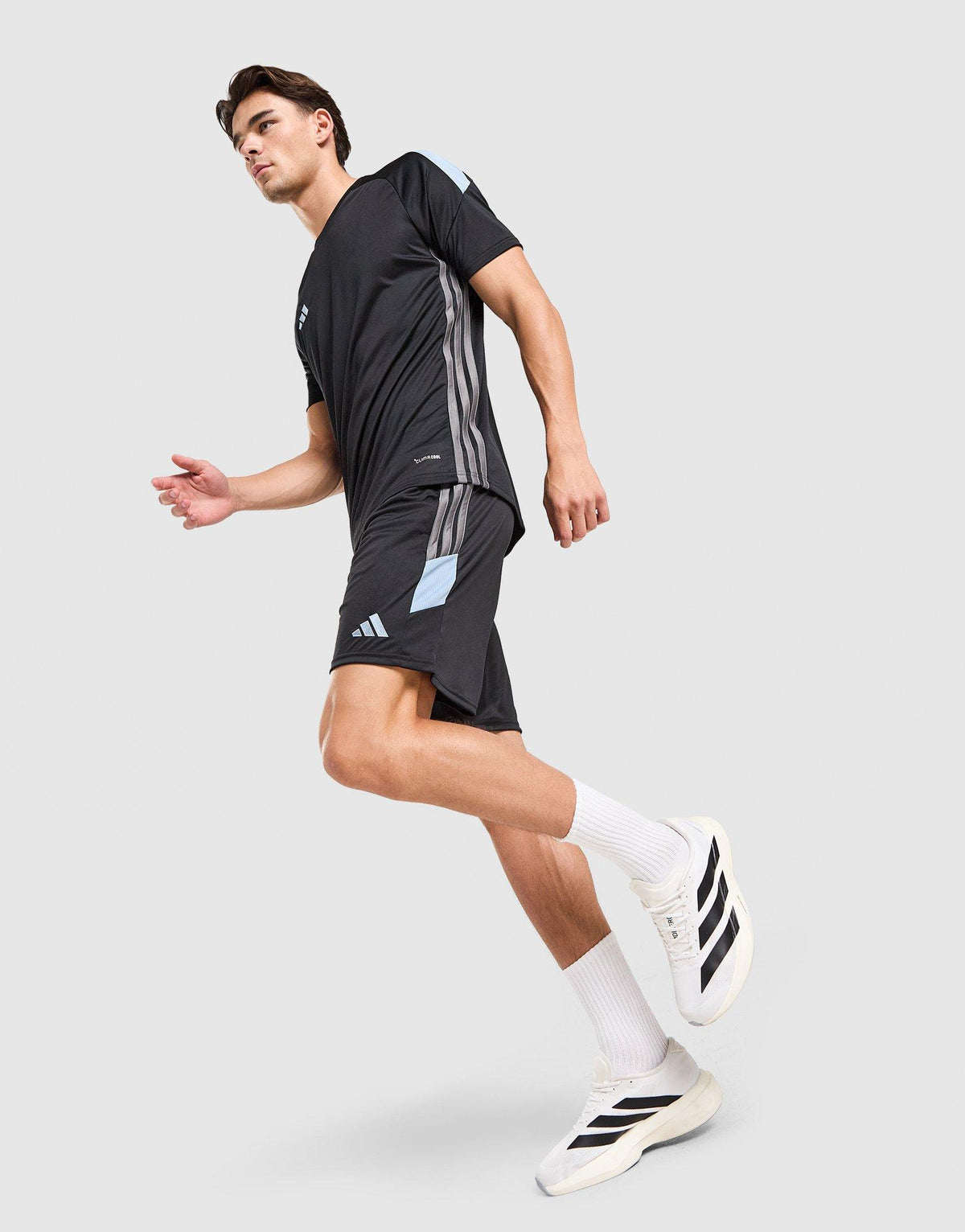 Tiro 26 Essentials Shorts