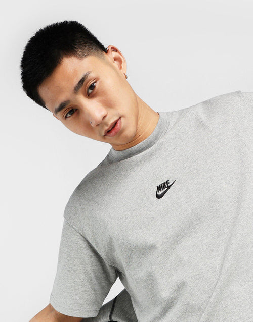 Sportswear Essentials T-Shirt