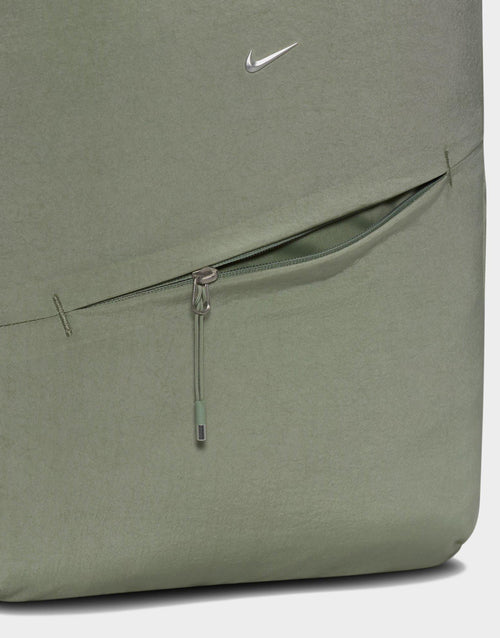 Aura Backpack