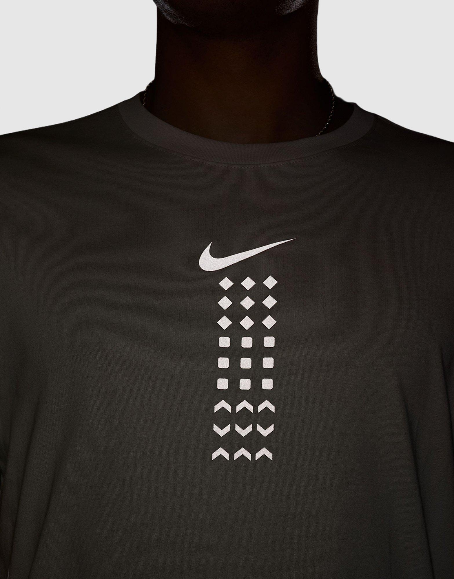 black and brown nike shirt