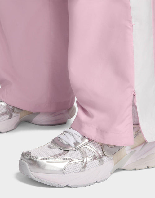 Sportswear Classic Mid-Rise Open-Hem Pants