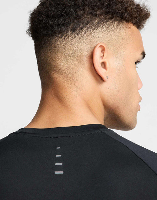 Stride Dri-FIT ADV Short-Sleeve Running Top
