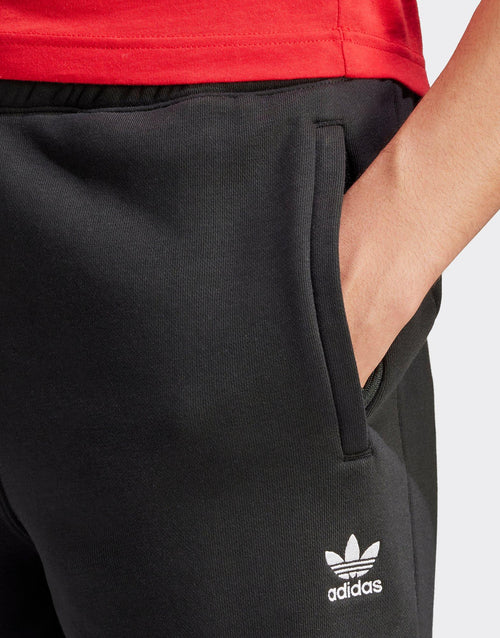 Trefoil Essentials Shorts