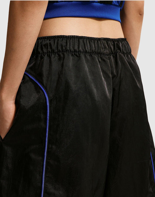 Sportswear Loose Mid-Rise Woven Shorts