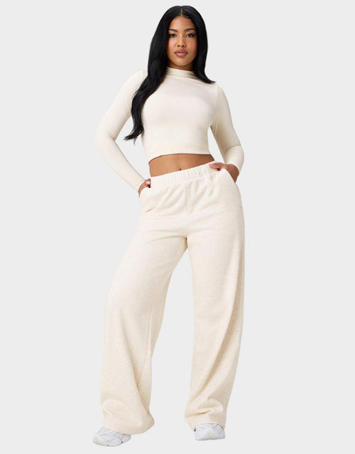 Seamless Long-Sleeve Essential T-Shirt