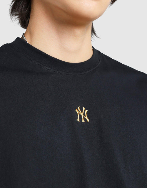 NY Yankees Metallic Embroidered Large T‑Shirt