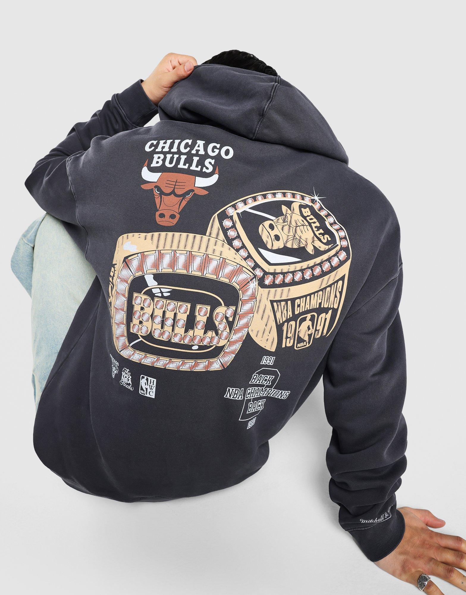 Black Mitchell & Ness Back 2 Back Hoodie Chicago Bulls - JD Sports