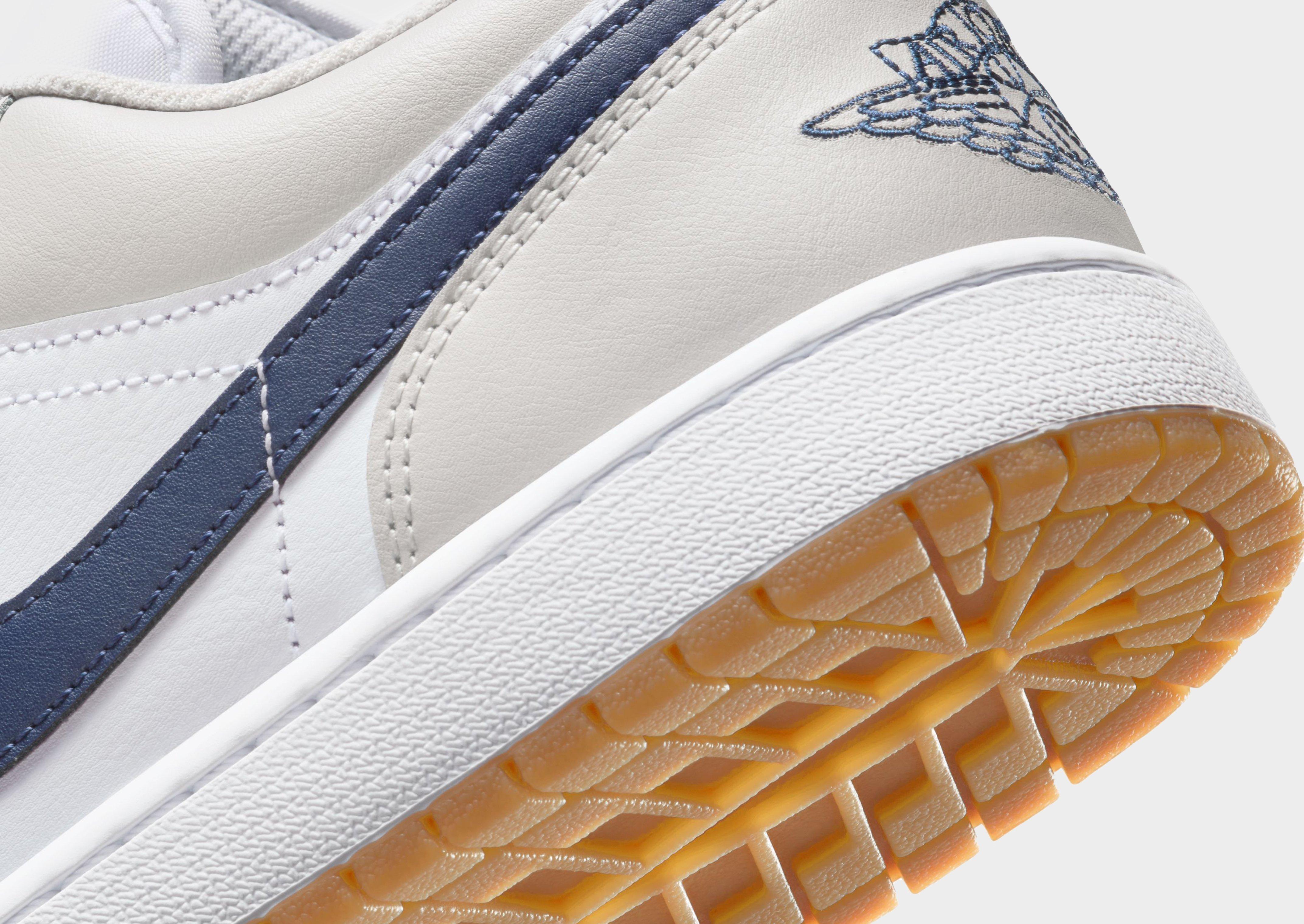 jordan 1 low gum bottom