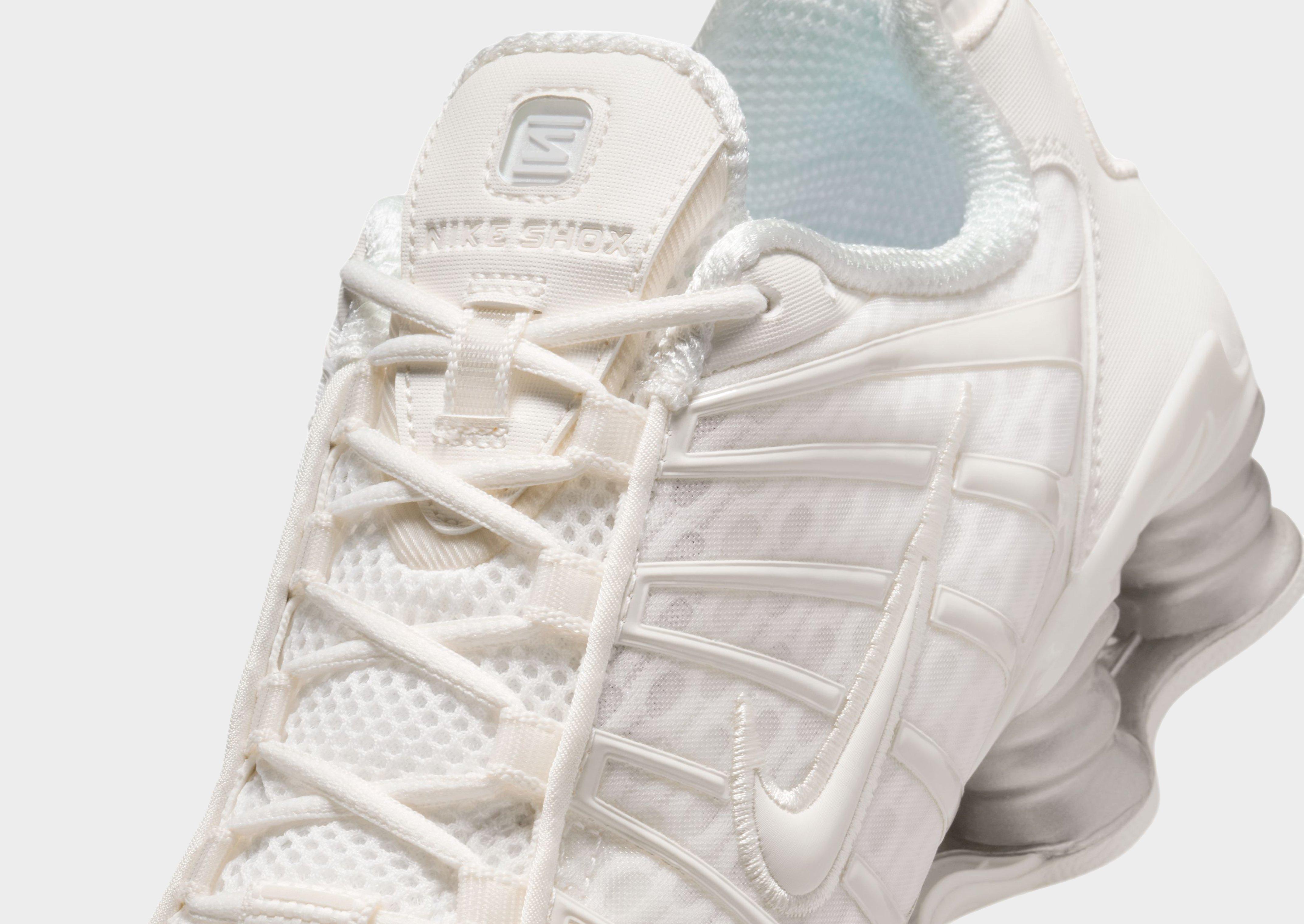 nike shox creme